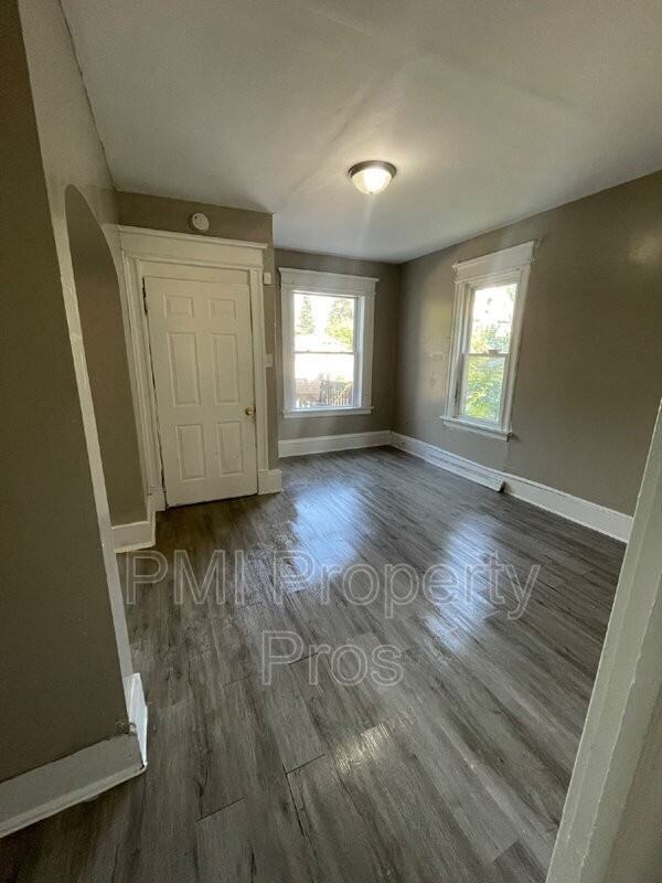 2619 N 23rd St - Photo 3 of 8