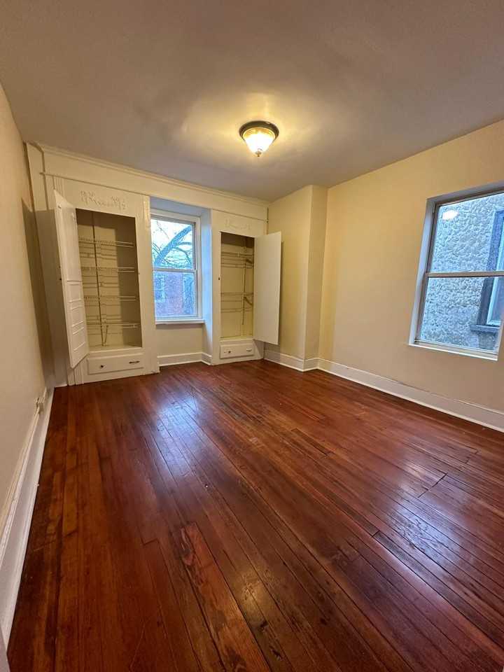 1221 N Frazier St - Photo 4 of 9