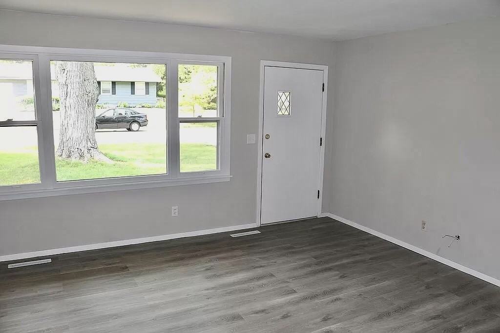 312 Rowe Dr #NA - Photo 3 of 19