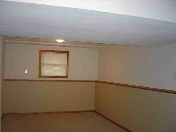1558 W Mulberry St #NA - Photo 3 of 8