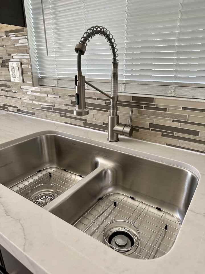 1535 Freeman Ave #NA - Photo 3 of 16