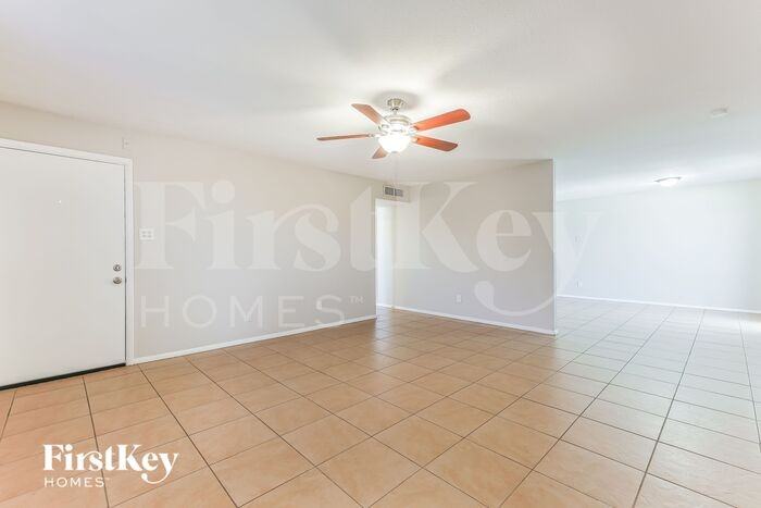 4649 E Bowker St - Photo 3 of 16