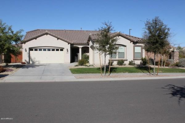 3042 E Ironside Ln - Photo 2 of 21