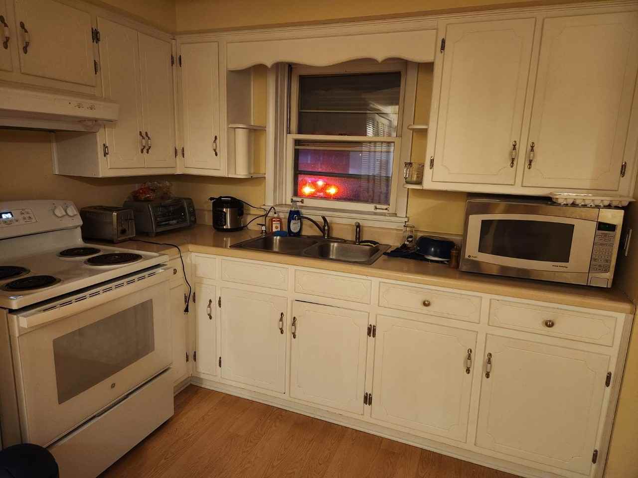 412 Backstreet - Photo 3 of 20