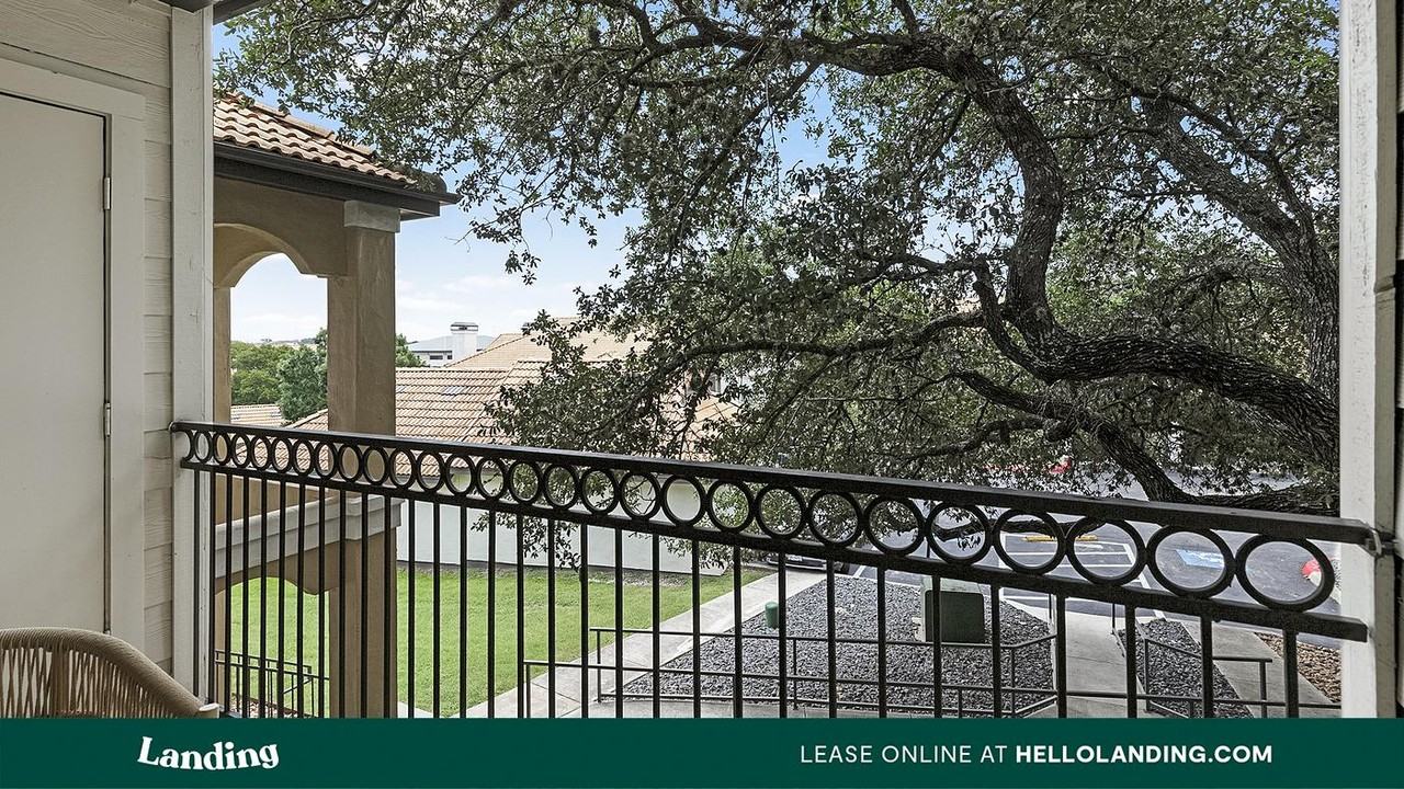 19275 Stone Oak Pkwy - Photo 3 of 50