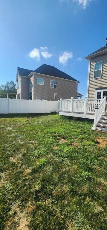 10 Columbia Way - Photo 3 of 19