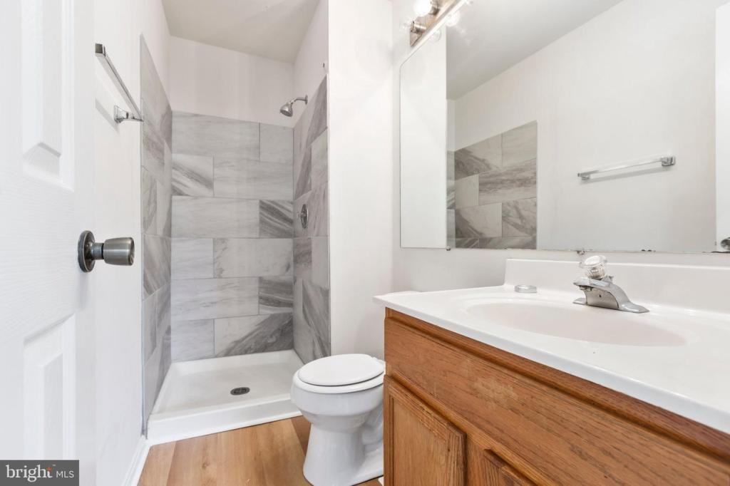 10705 Greta Lynn Ct - Photo 3 of 6