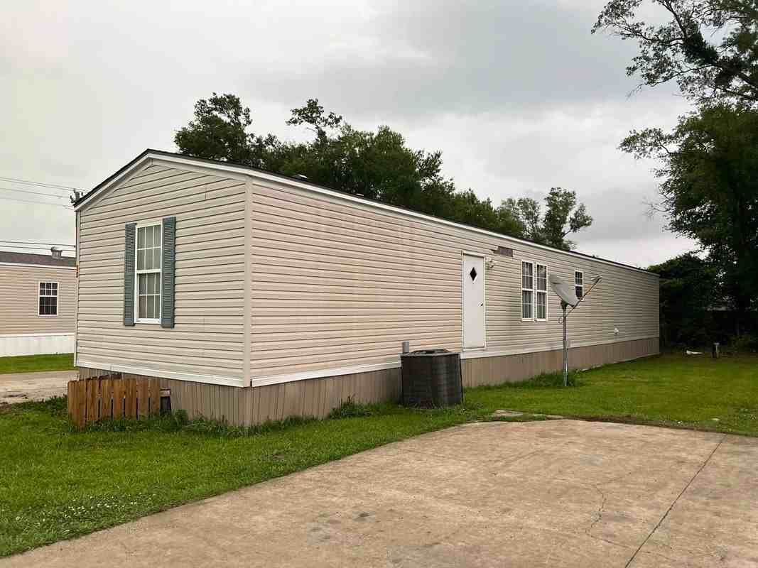 805 Topsy Rd ##33 - Photo 2 of 14