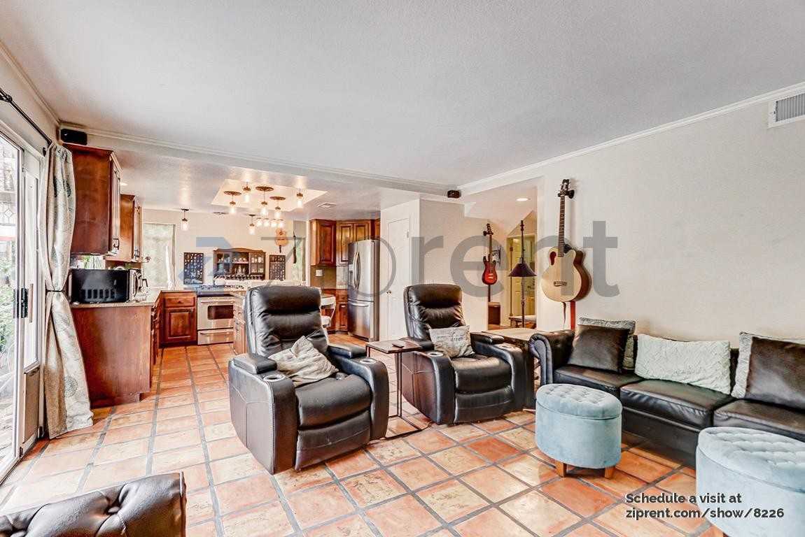 40050 Spinning Wheel Dr - Photo 6 of 20
