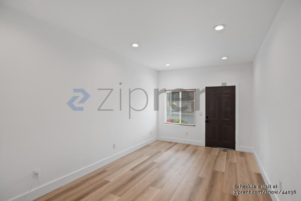 1026 43rd St - Photo 5 of 14