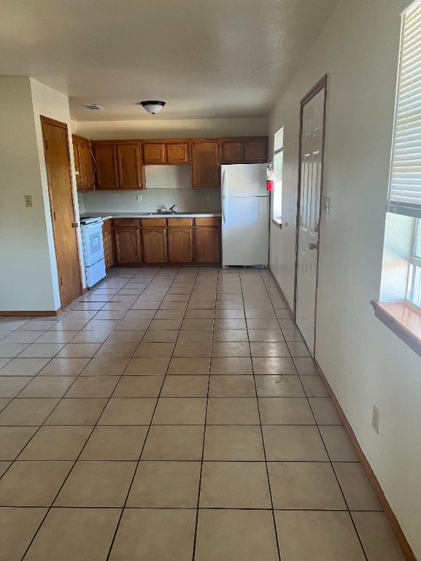1000 Wildrose Ln #8