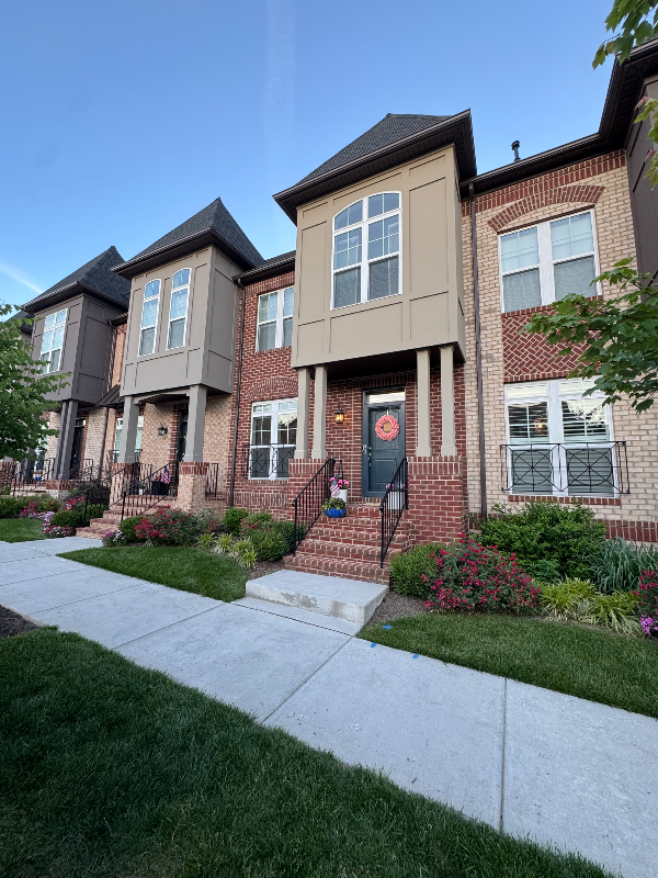 939 Holden Rd - Photo 2 of 14