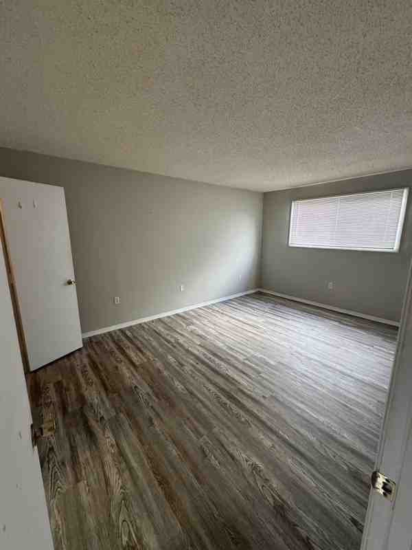 1065 Carriage Cir #201 - Photo 2 of 9