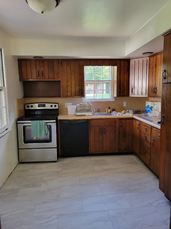 274 Johnston Cir - Photo 3 of 9