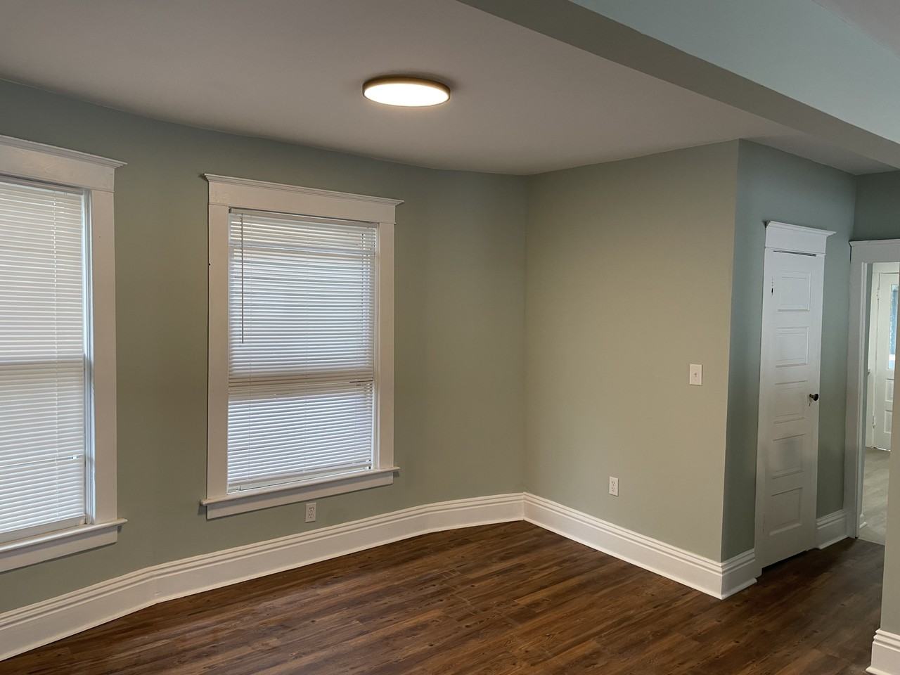 1239 W Berry St #NA - Photo 2 of 7