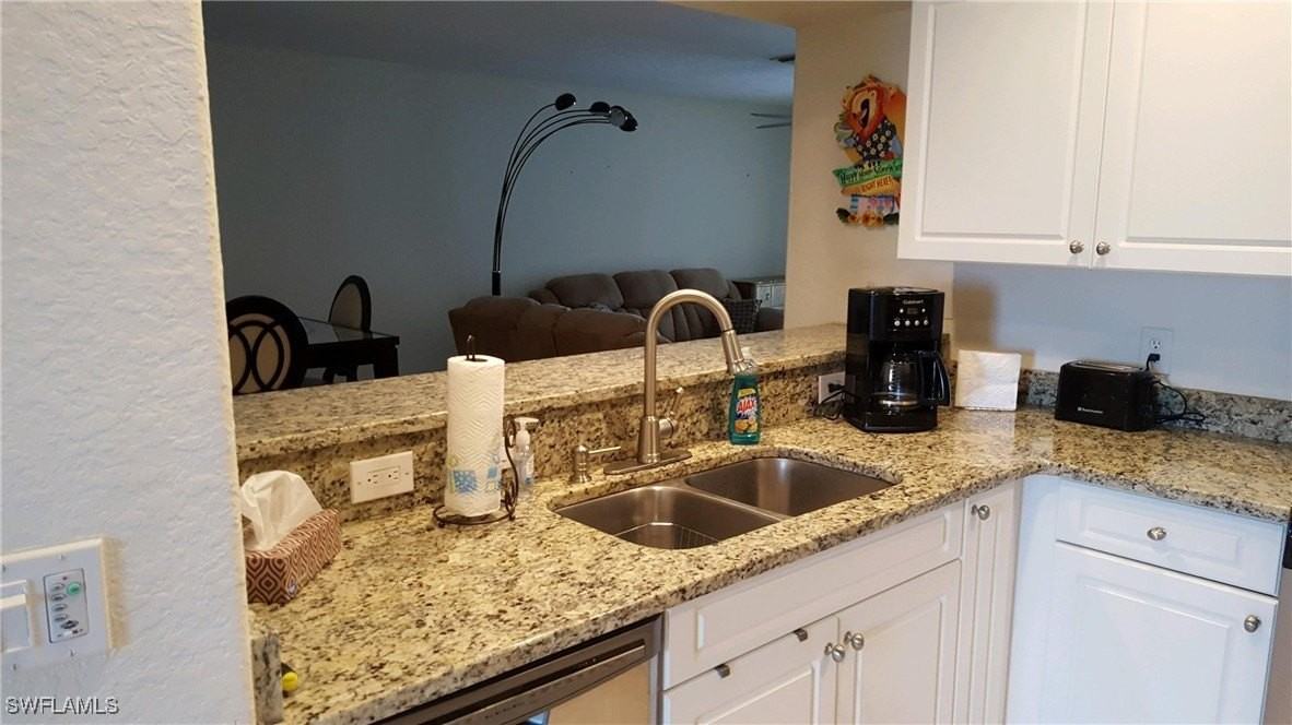 5410 Chiquita Blvd S Apt 202 #202 - Photo 7 of 25