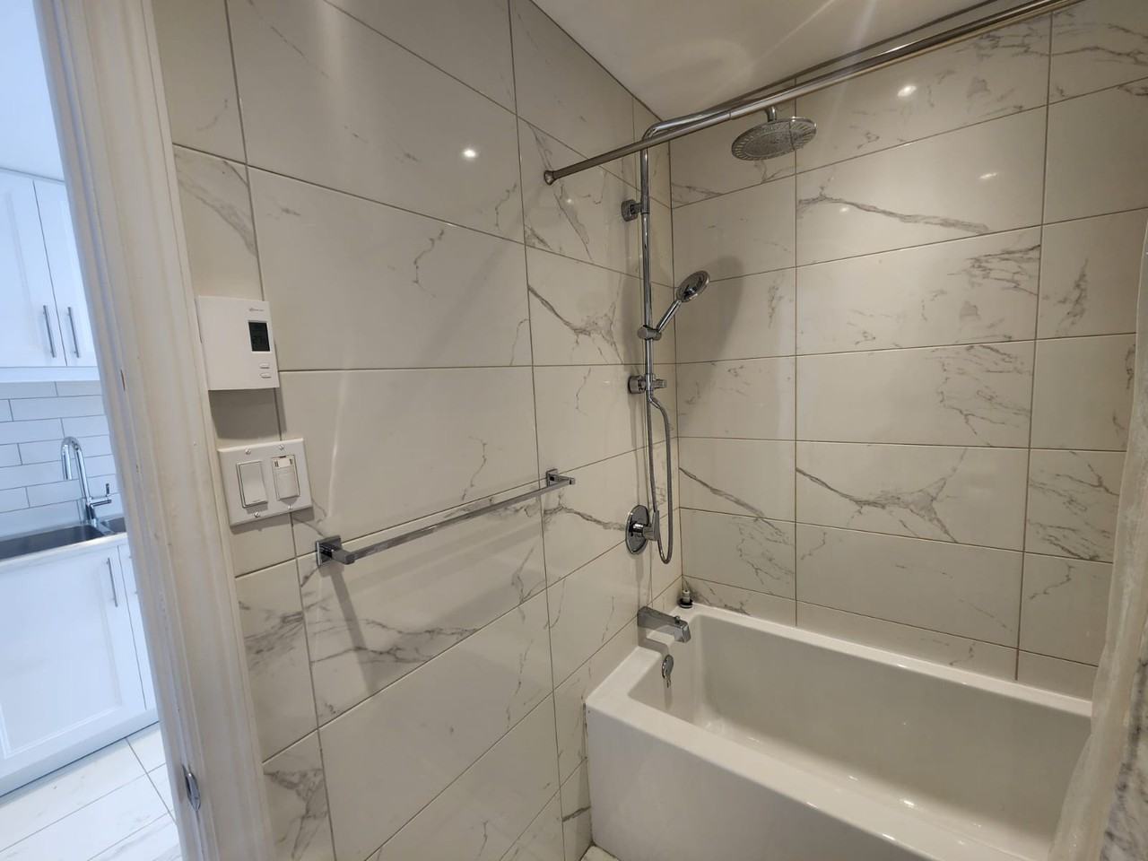 7194 6e Avenue #201 - Photo 2 of 18