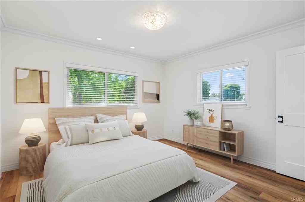 1912 Diana Ln - Photo 2 of 8