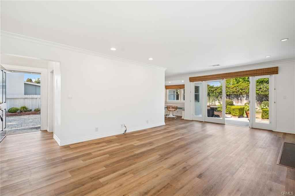 1912 Diana Ln - Photo 3 of 8