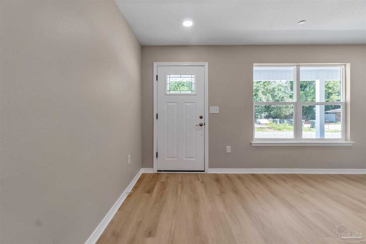 50 Fulton Ave Bldg B - Photo 3 of 22