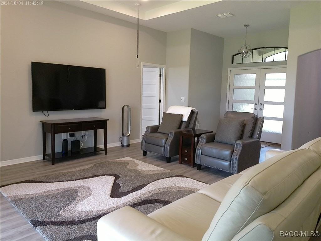 1381 N Spend A Buck Dr - Photo 5 of 33