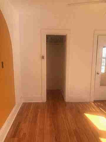 316 1/2 Mesa St Se - Photo 7 of 9