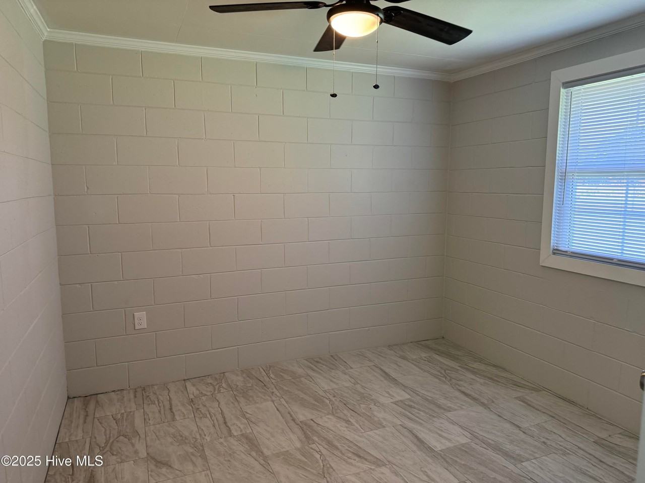 309 Jackson Street - Photo 6 of 7