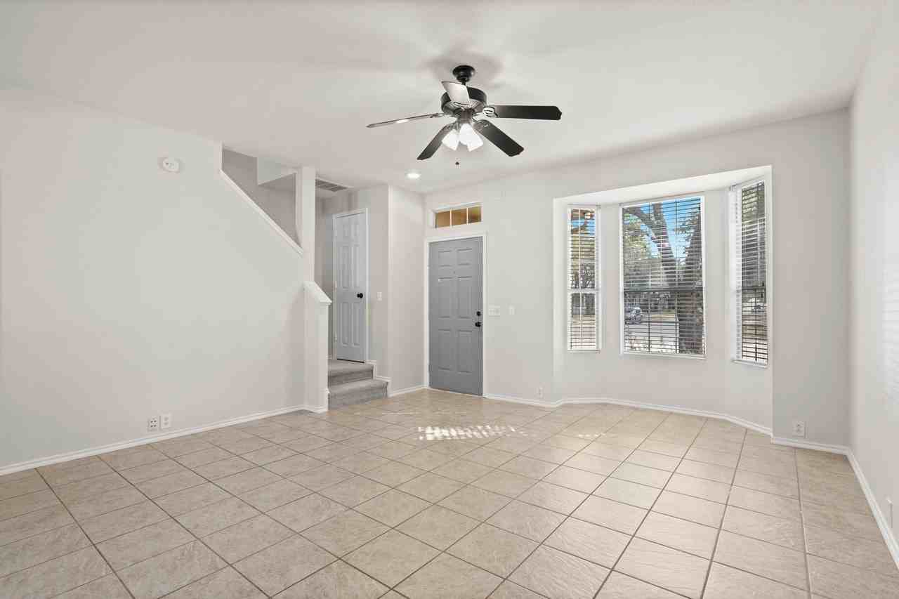 9735 Coyote Creek Dr - Photo 5 of 33