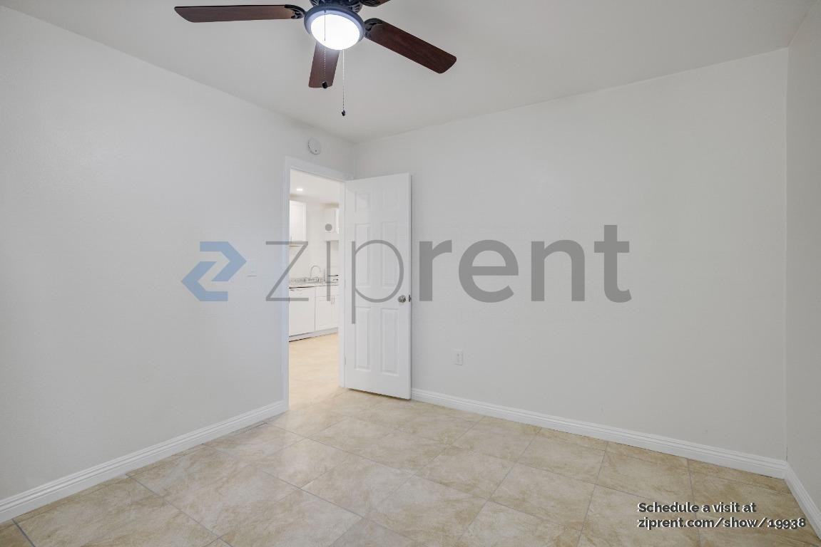 1447 N Mountain Ave #B - Photo 7 of 15