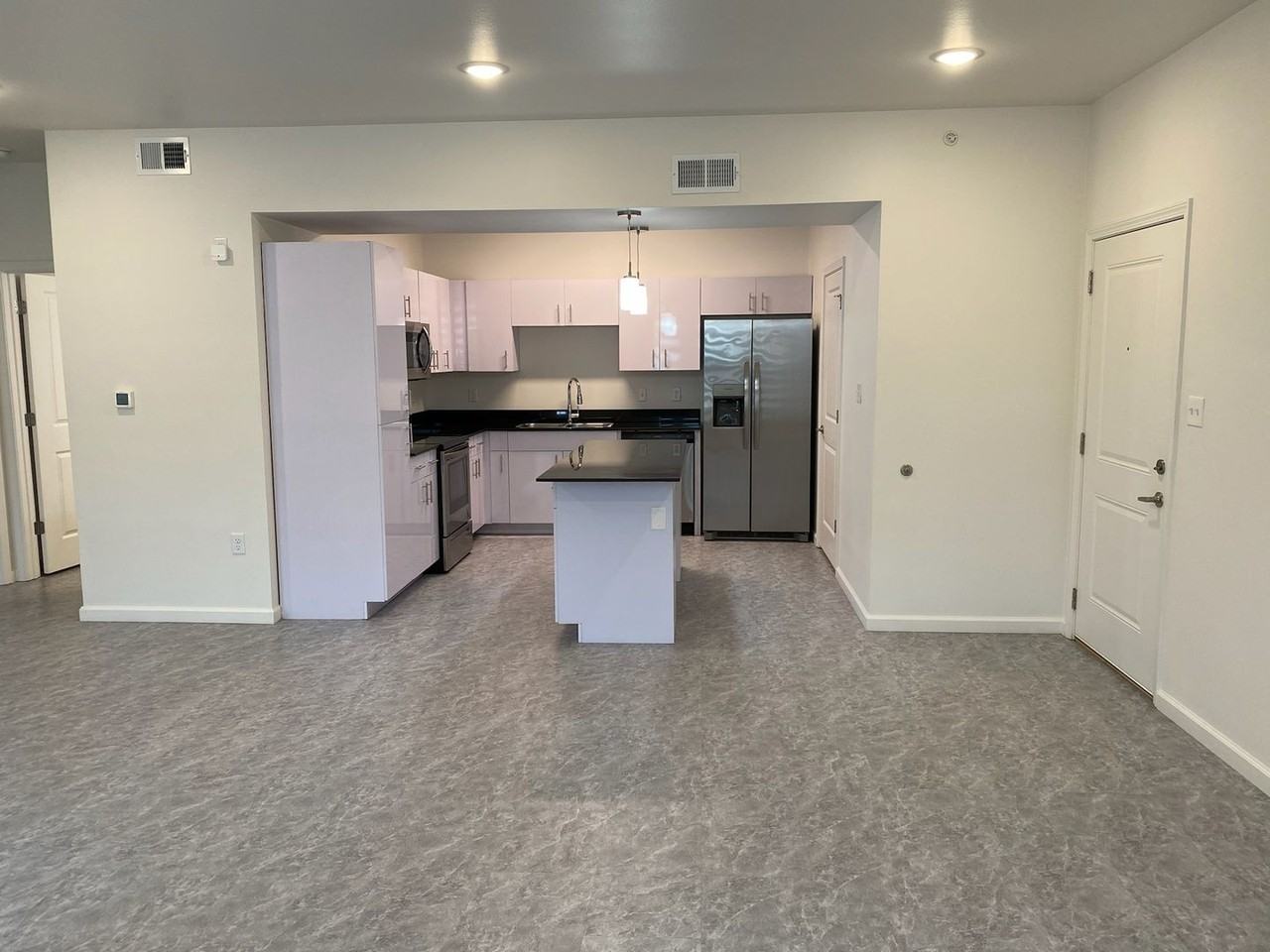 Hampton Astoria - Photo 3 of 23