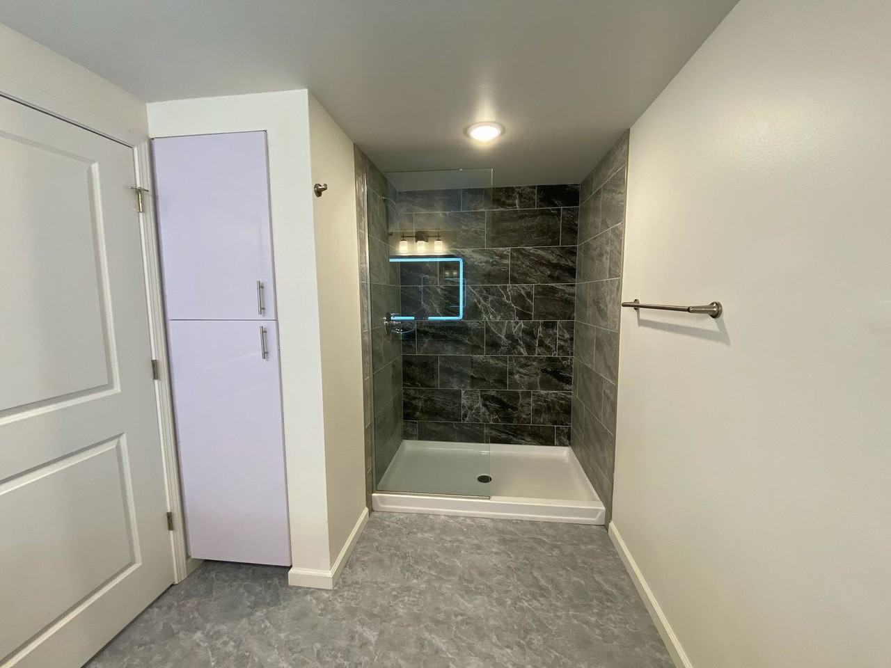 Hampton Astoria - Photo 6 of 23