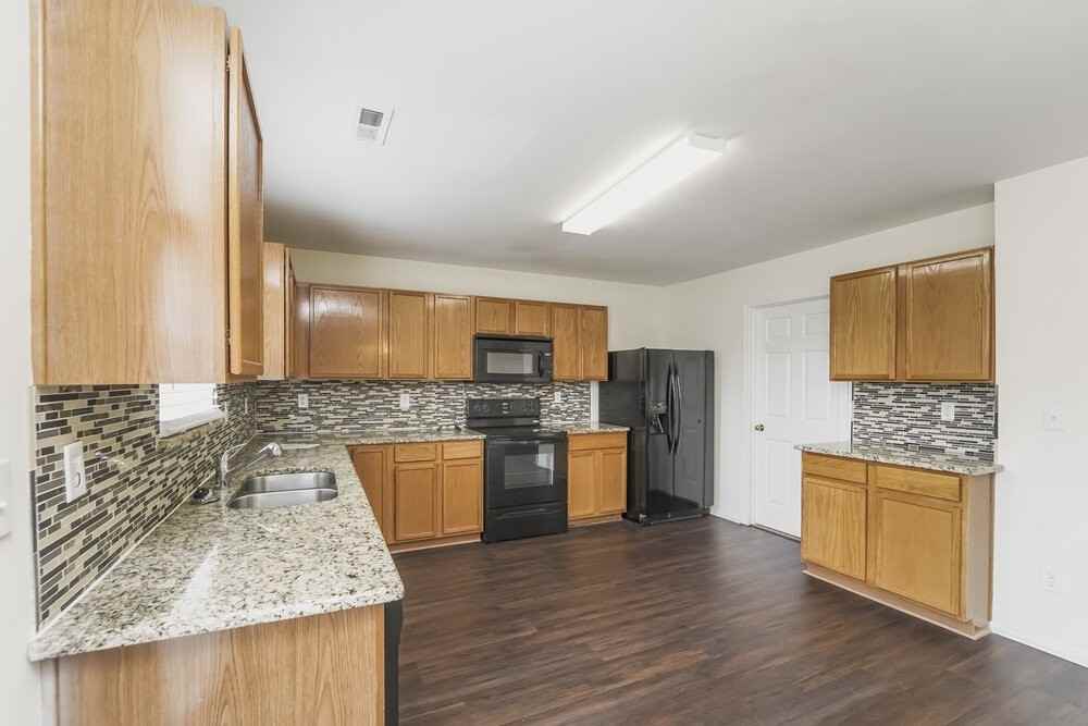 1646 Rustic Arch Way - Photo 7 of 17