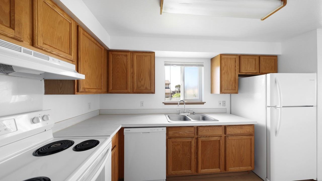 Move In Credit - Photo 7 of 23