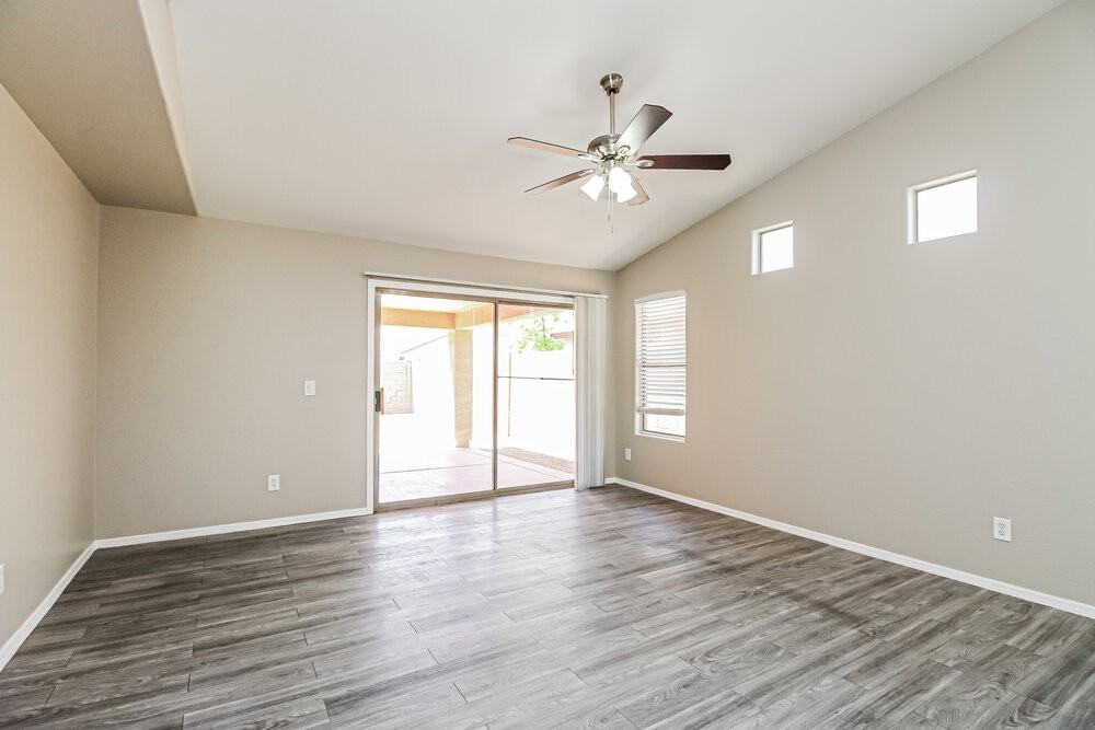 2725 E Carol Ave - Photo 4 of 16