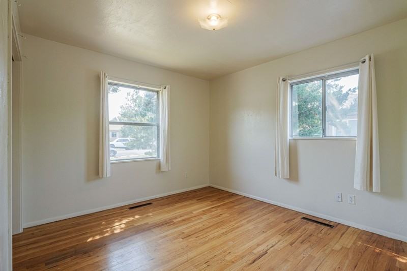 1913 North 2nd Court - Photo 7 of 11