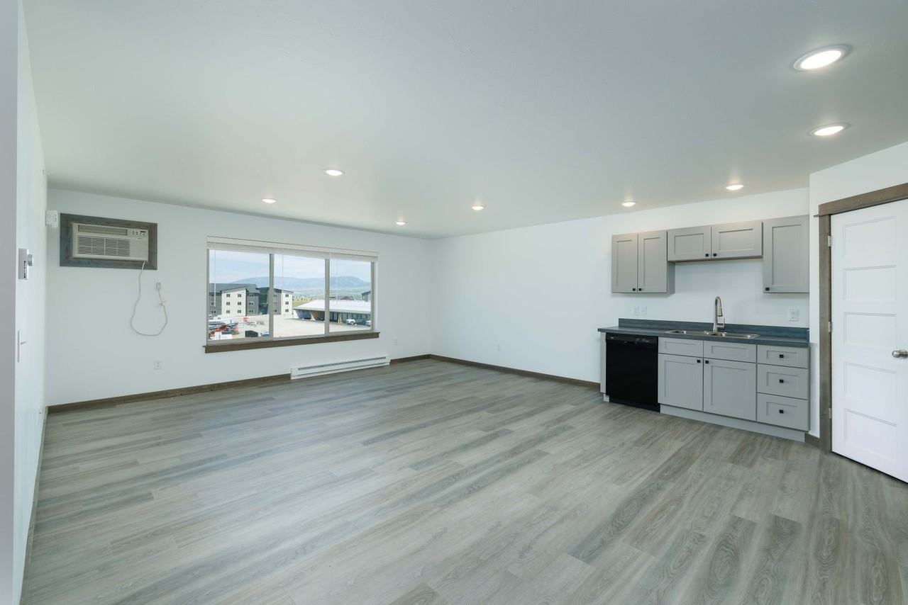 1906 Cruiser Lane - Photo 5 of 10