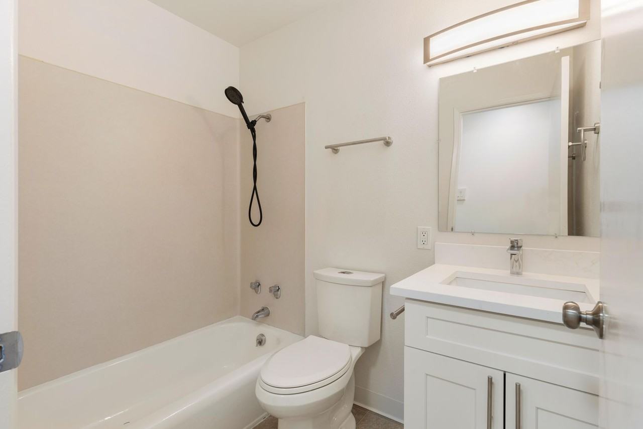 1000 1st Ave W - Photo 5 of 16