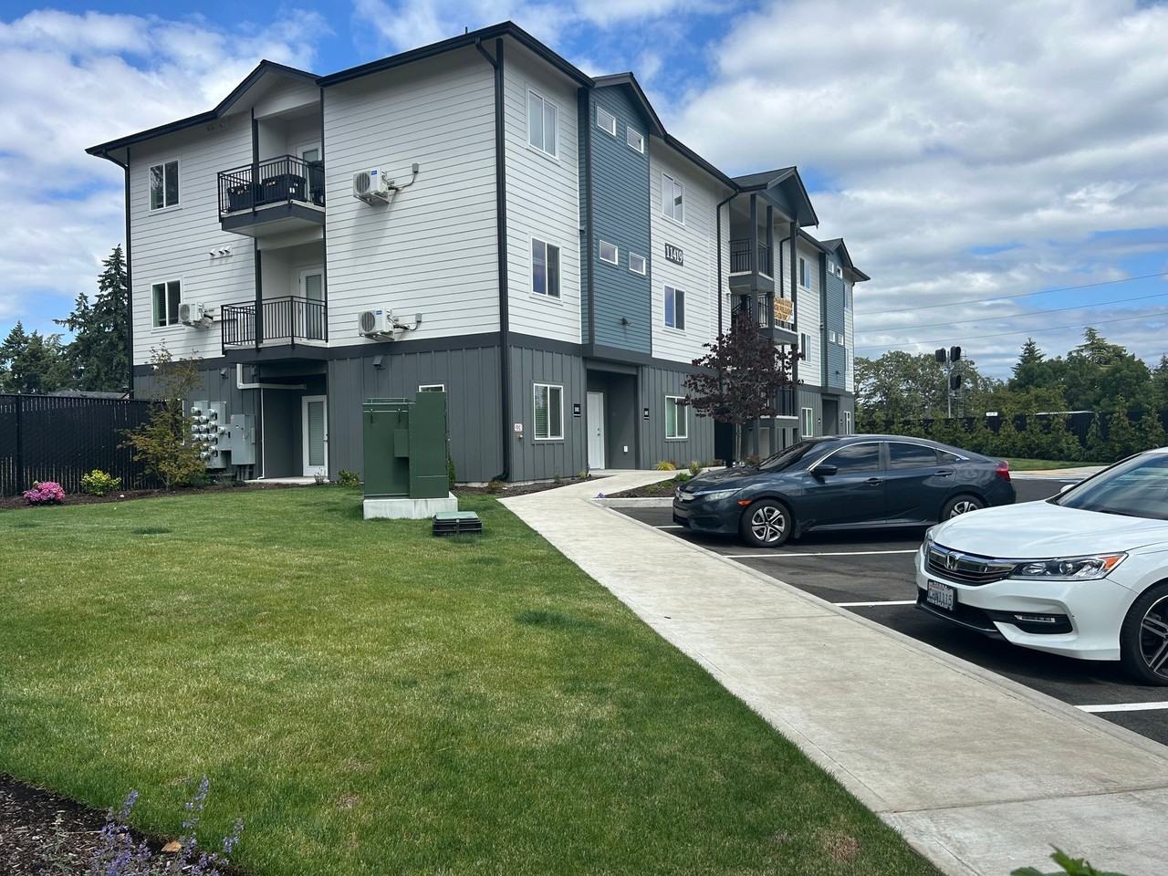 Lakewood Station - Photo 2 of 6