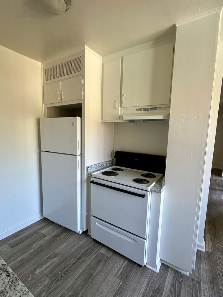 Loma Village Apartments - Photo 3 of 29