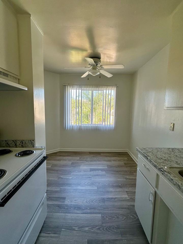 Loma Village Apartments - Photo 5 of 29