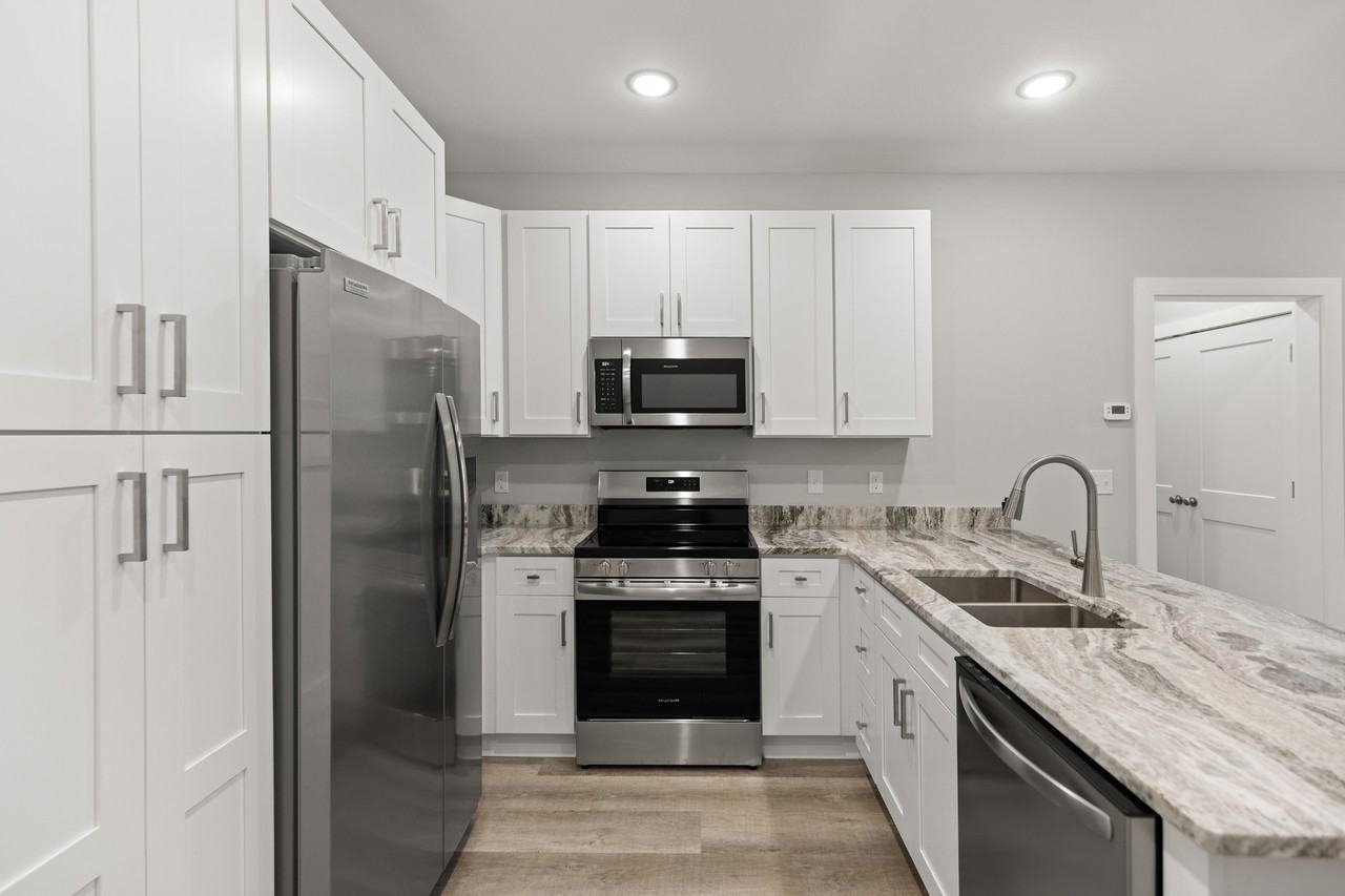 165 South Apartments - Photo 3 of 34