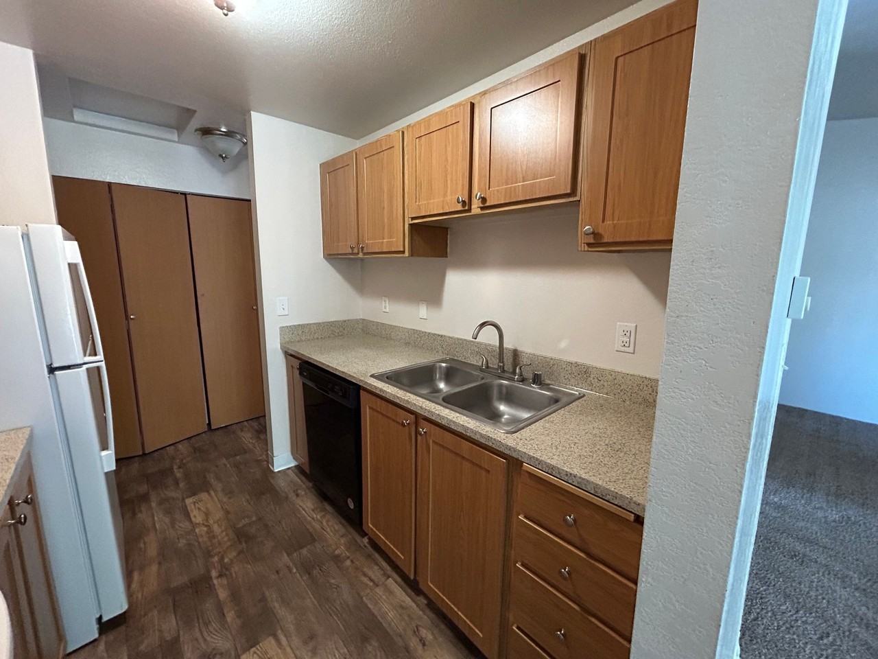 Westpark IV - Photo 3 of 9