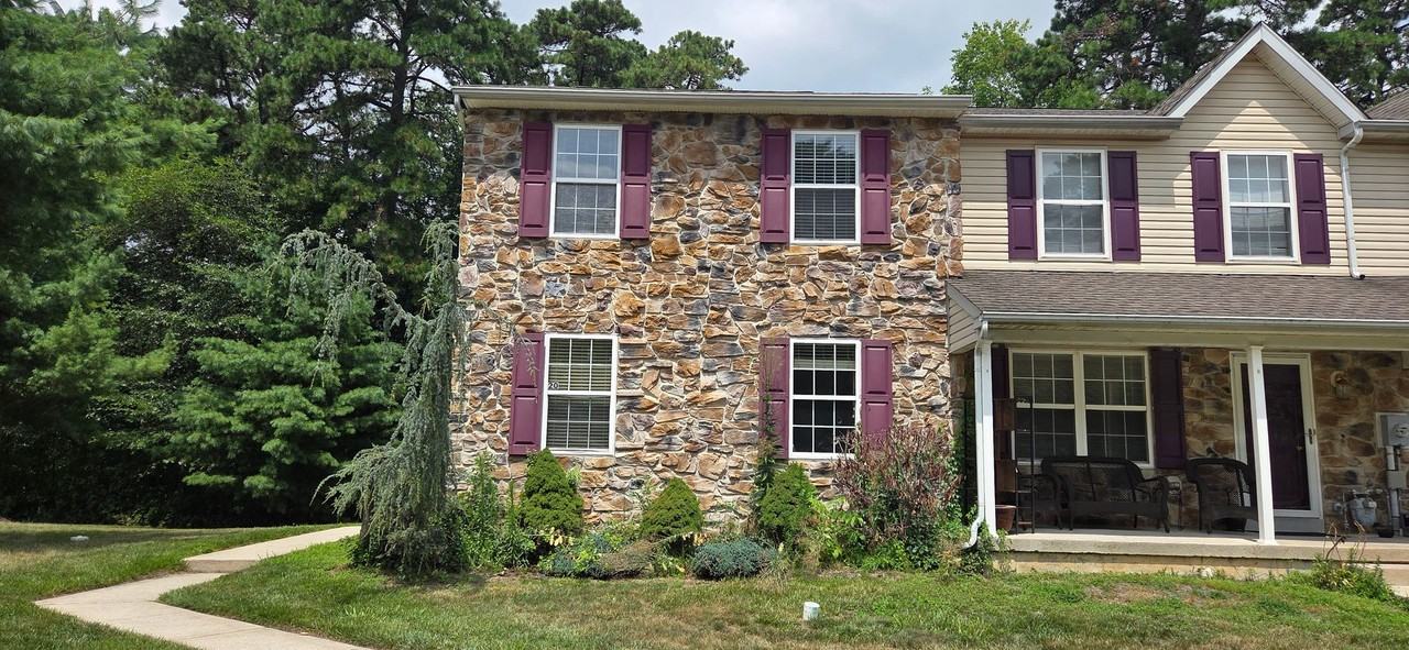 20 Normans Ford Dr - Photo 3 of 34