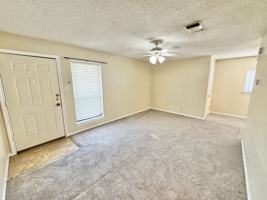 featured image of 918 W Chestnut St