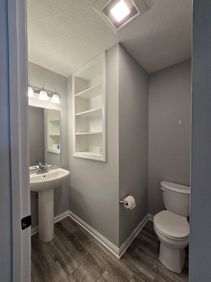 3885 Little Bluestem Dr - Photo 3 of 27