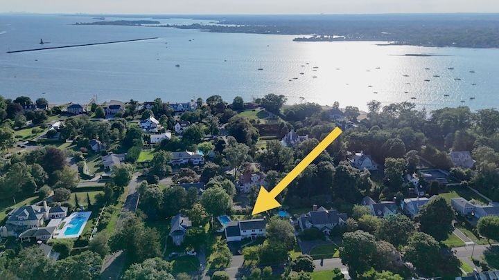 209 Van Rensselaer Ave - Photo 2 of 22