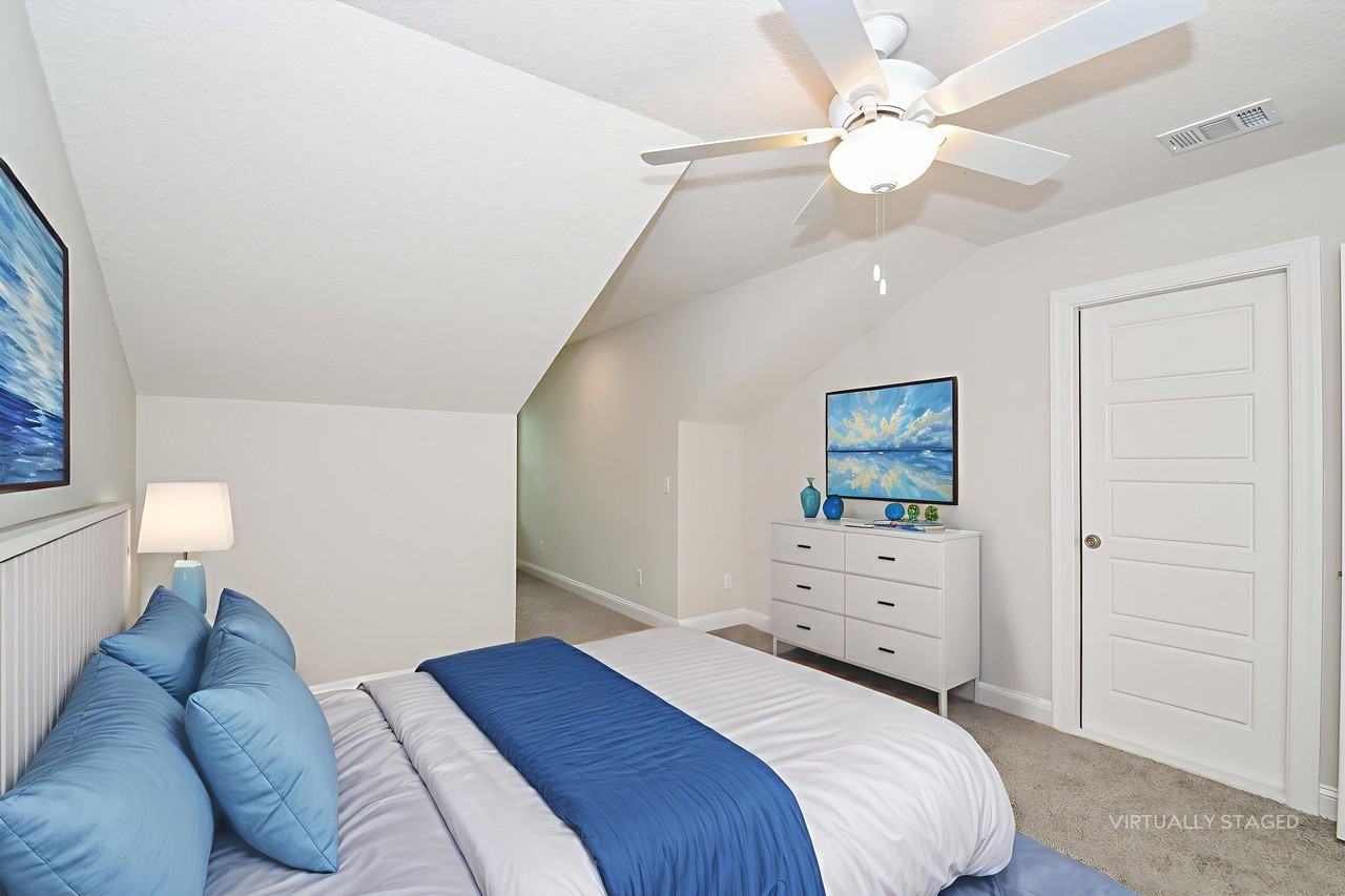 1024 Walker Point Way - Photo 7 of 45