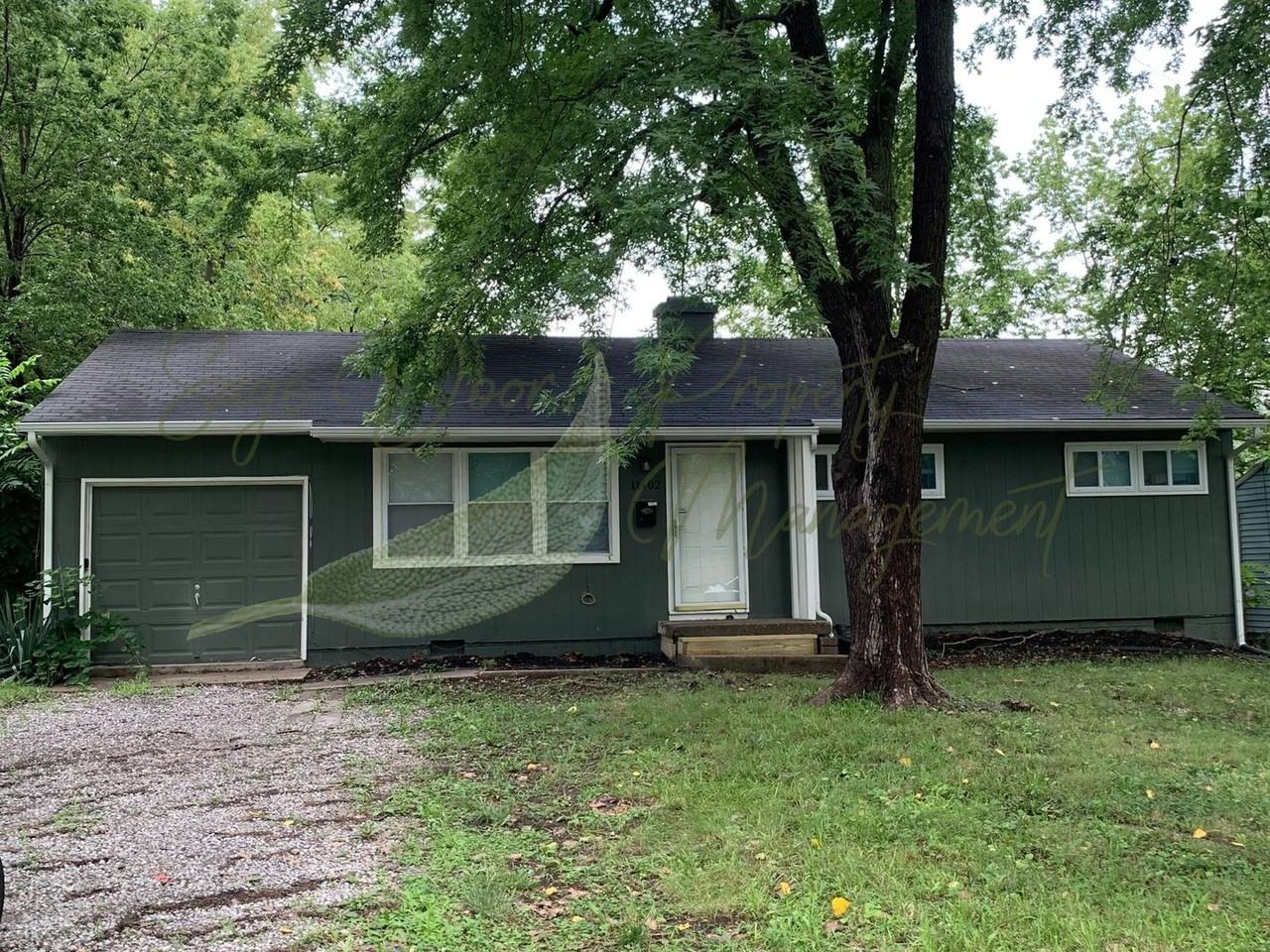 11402 Palmer Ave - Photo 2 of 16