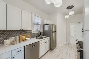 featured image of 2318 Hoyt Ave