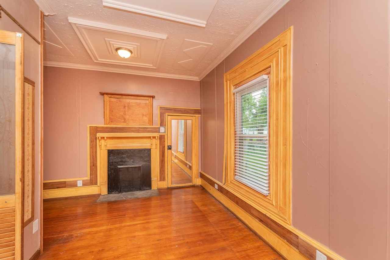 1911 Battle Row - Photo 6 of 34